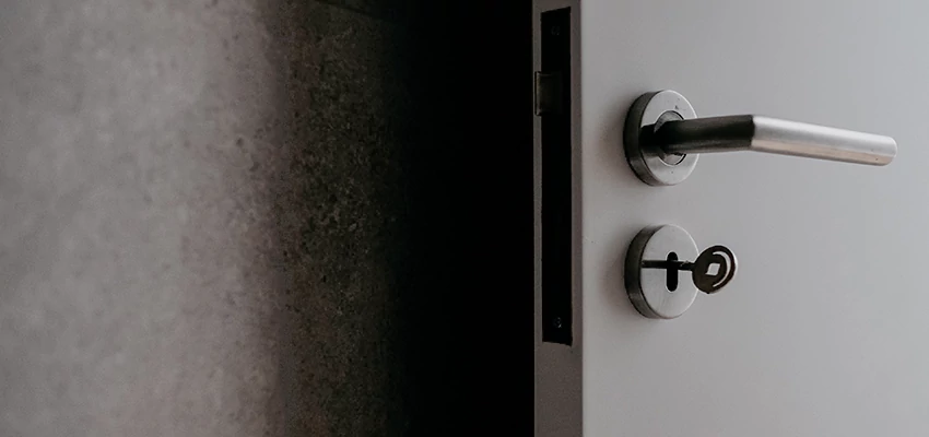 Front Door Handle Repair And Installation in Fresno, CA